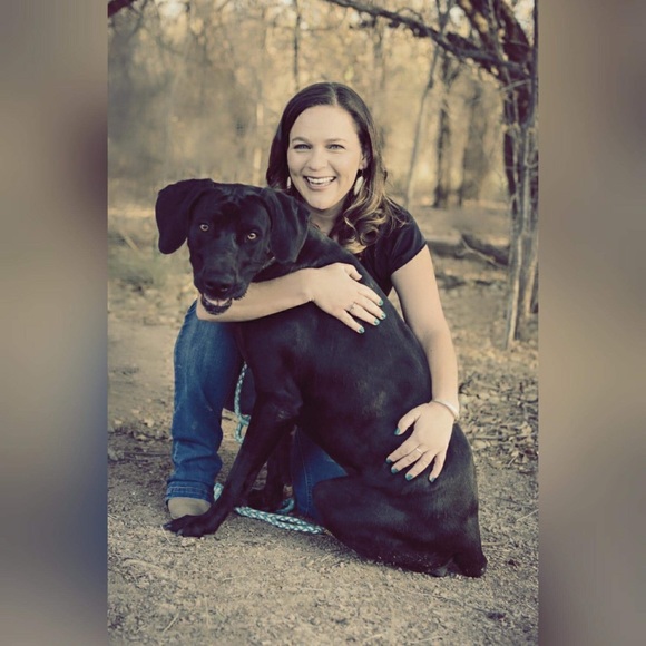 Meet your Posher, Tiffany - Picture 2 of 2